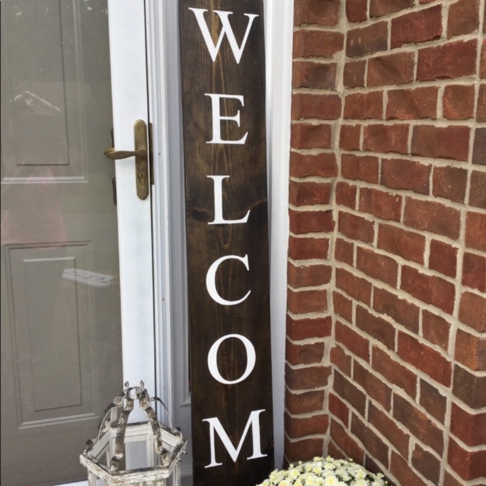 Dark stained Welcome Sign Wood 5ft